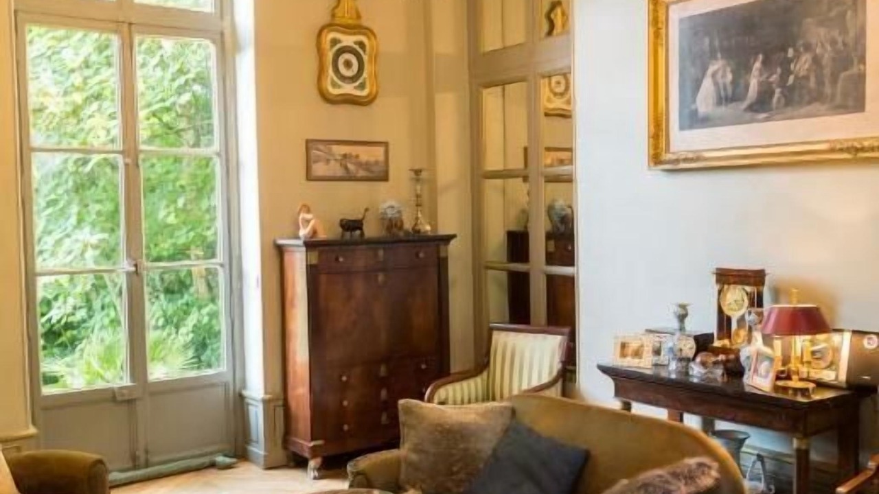 Photo of Others in Olivet