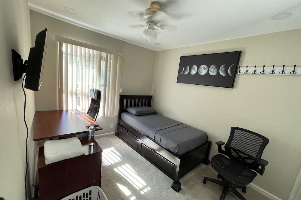 Photo of Bedroom in South San Jose