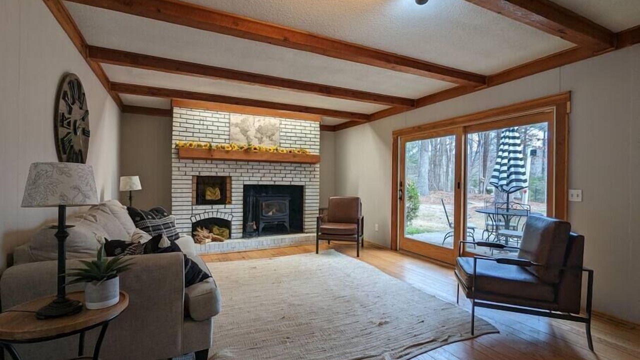 Photo of Livingroom in Fuquay-Varina