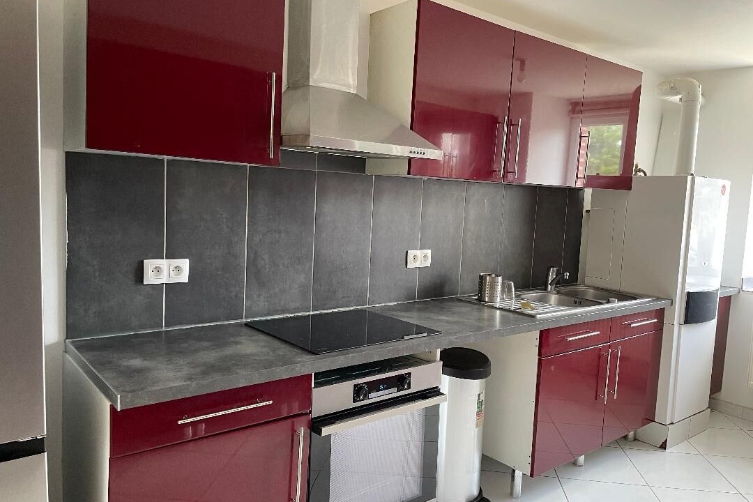 Photo of Kitchen in Conde-sur-lʼEscaut