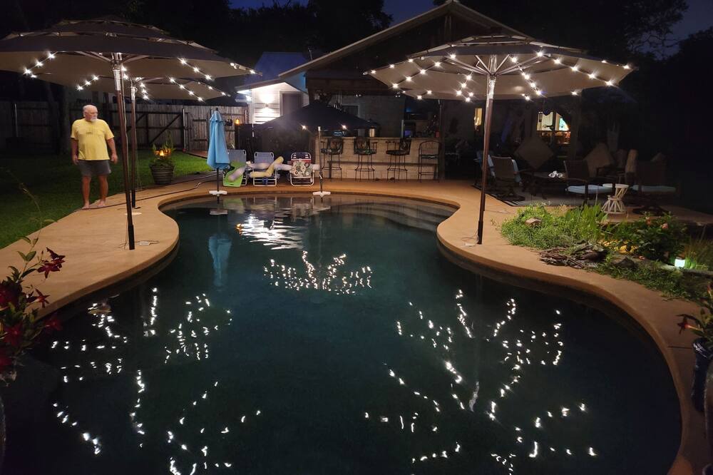 Photo of Outdoor in Southland Oaks