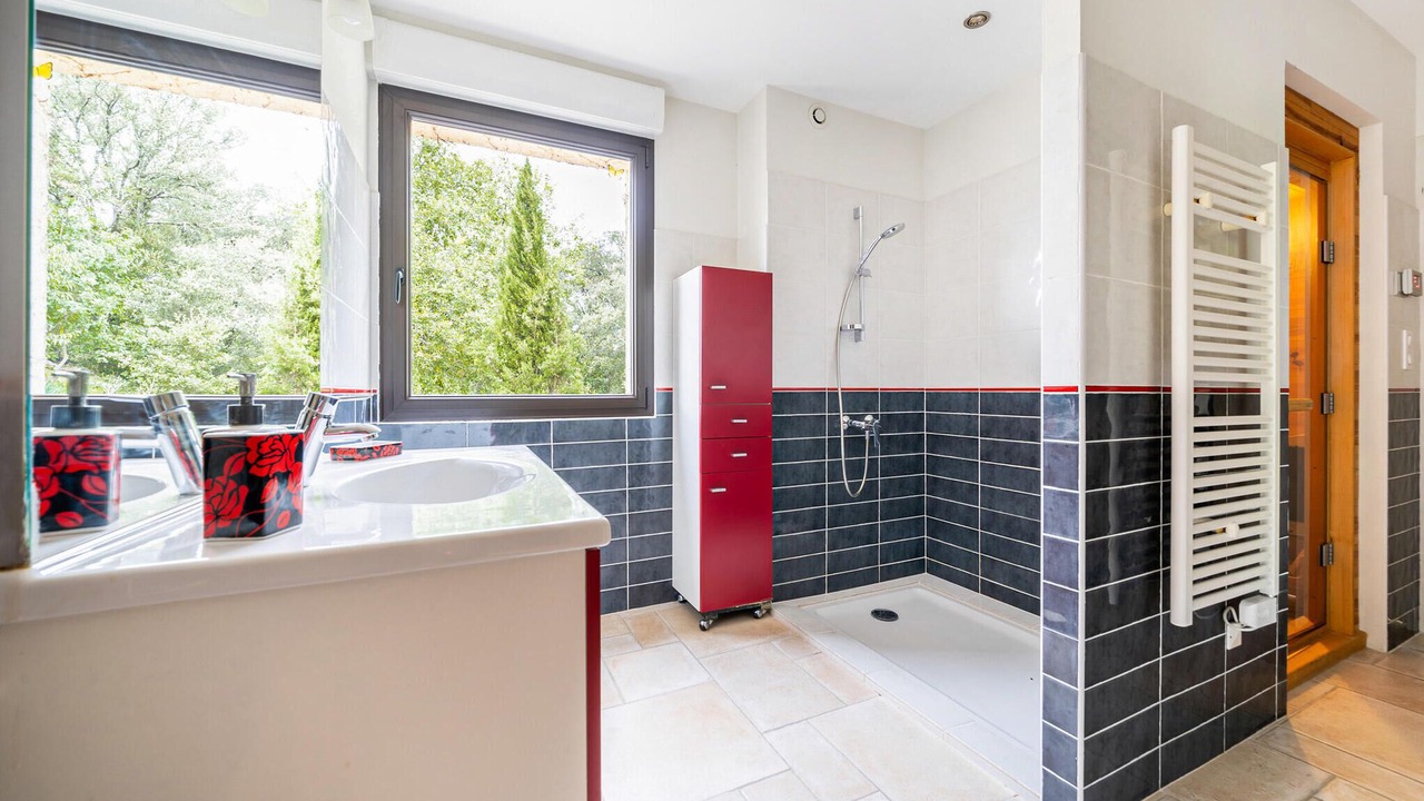 Photo of Bathroom in Saint-Privat-des-Vieux