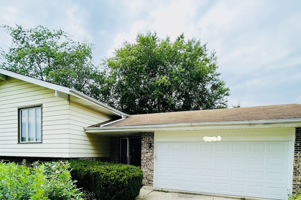 Photo of Outdoor in Willowbrook