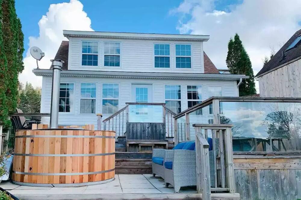 Photo of Outdoor in Boutiliers Point