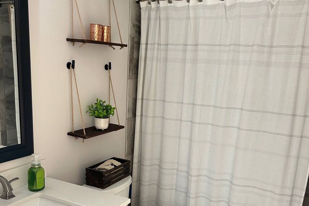 Photo of Bathroom in Lauderdale Lakes