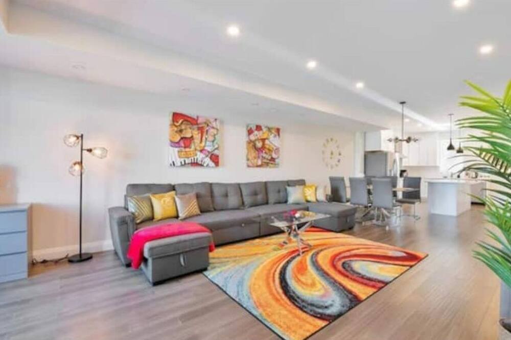 Photo of Livingroom in Walkerville