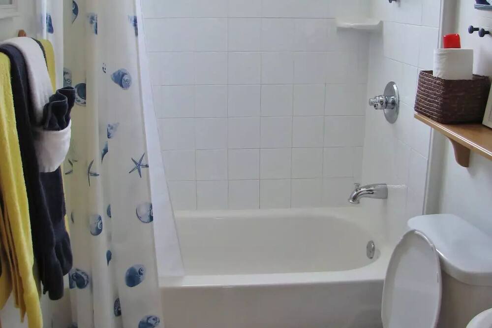 Photo of Bathroom in Boutiliers Point