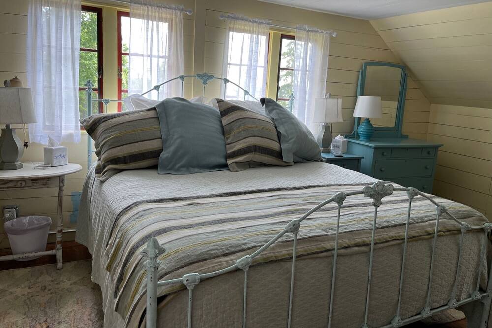 Photo of Bedroom in Brooklin