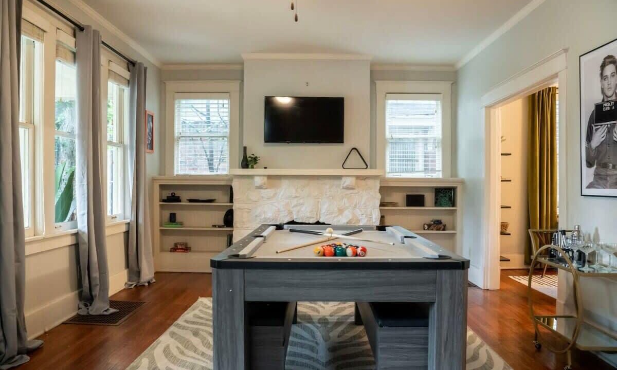 Photo of Livingroom in Evergreen