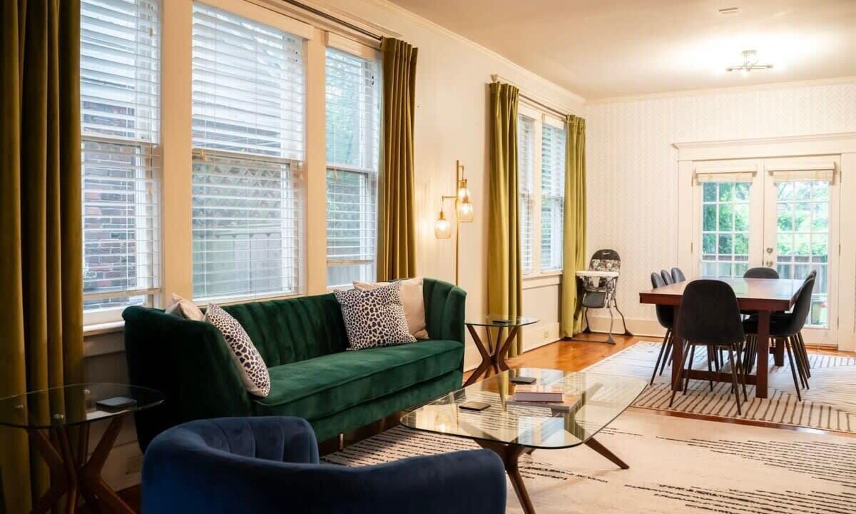 Photo of Livingroom in Evergreen