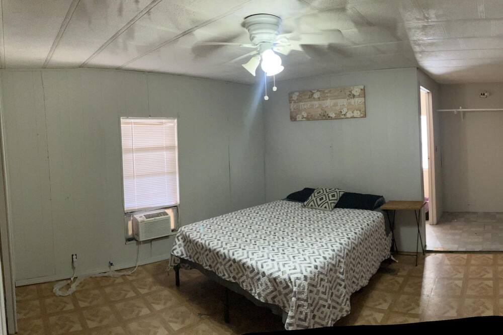Photo of Bedroom in Westgate Heights