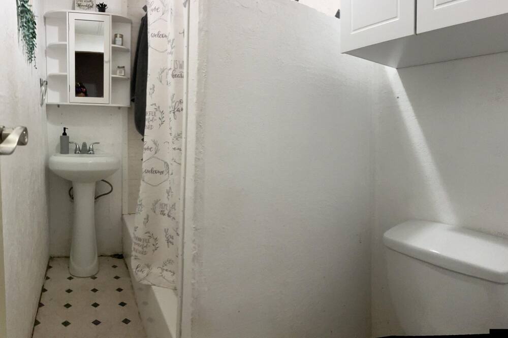 Photo of Bathroom in Westgate Heights