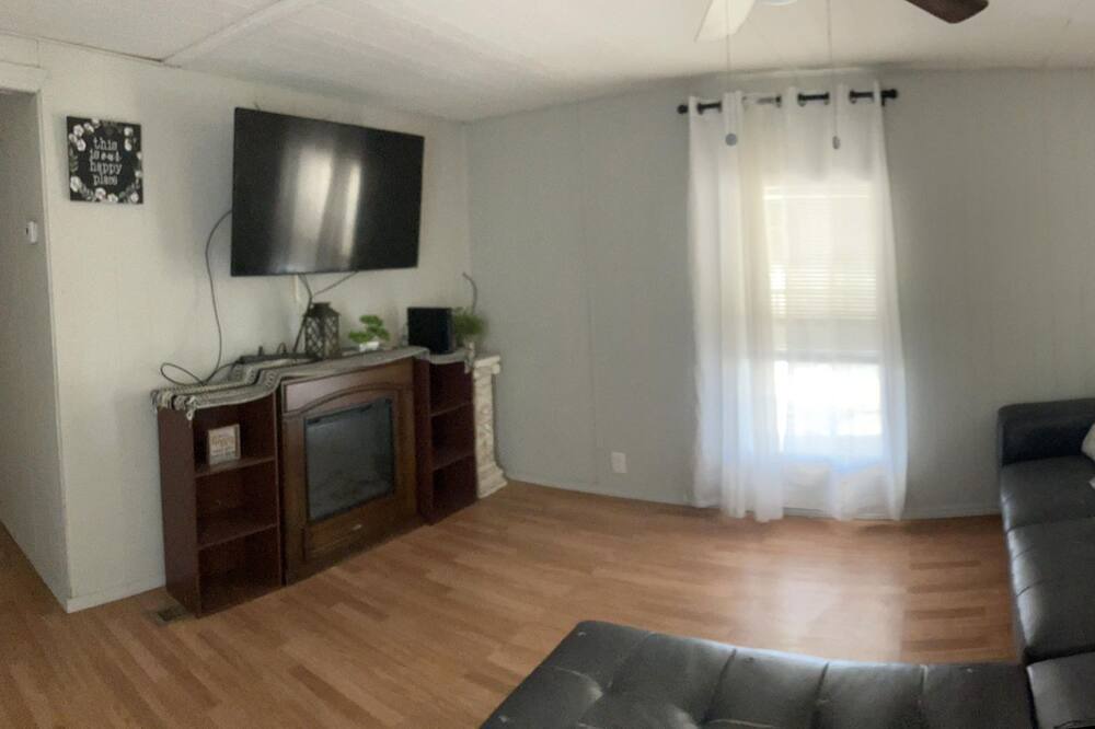 Photo of Livingroom in Westgate Heights