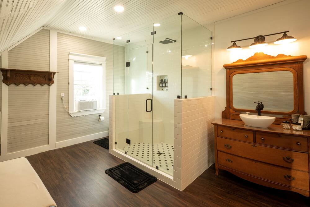 Photo of Bathroom in Jonesboro