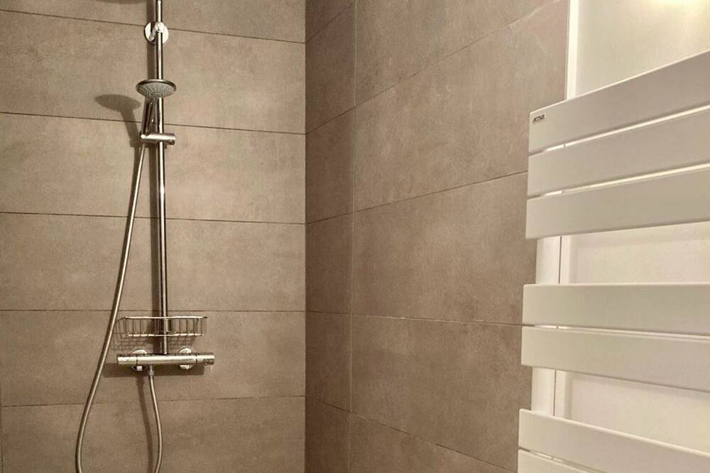 Photo of Bathroom in Lugrin