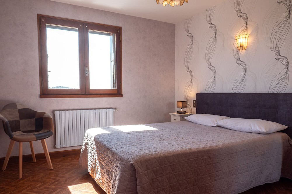 Photo of Bedroom in Campuac