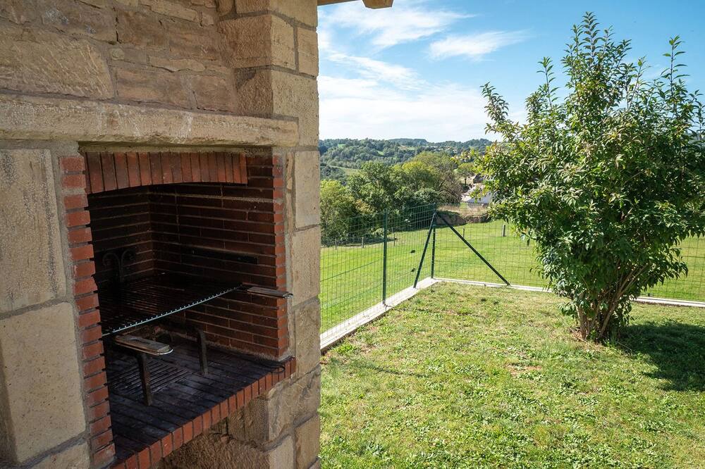 Photo of Outdoor in Campuac