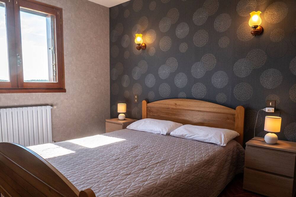 Photo of Bedroom in Campuac
