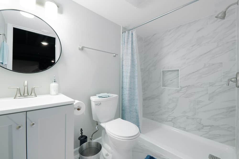 Photo of Bathroom in Wheaton