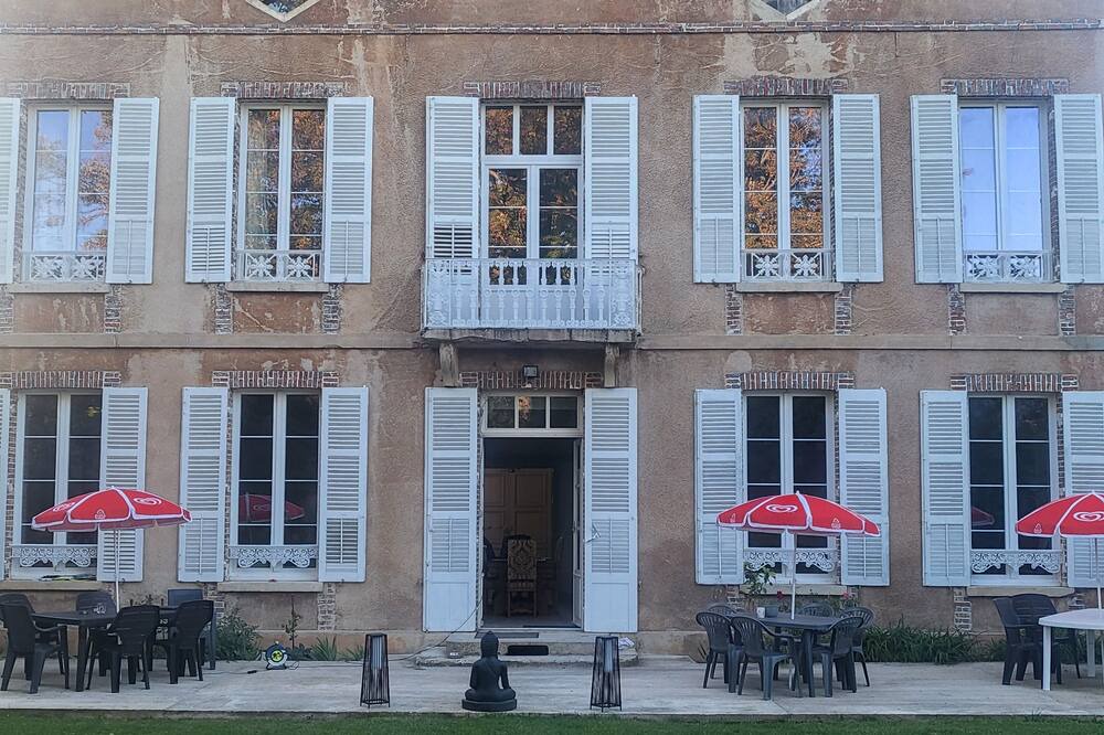 Photo of Outdoor in Villeneuve-sur-Yonne