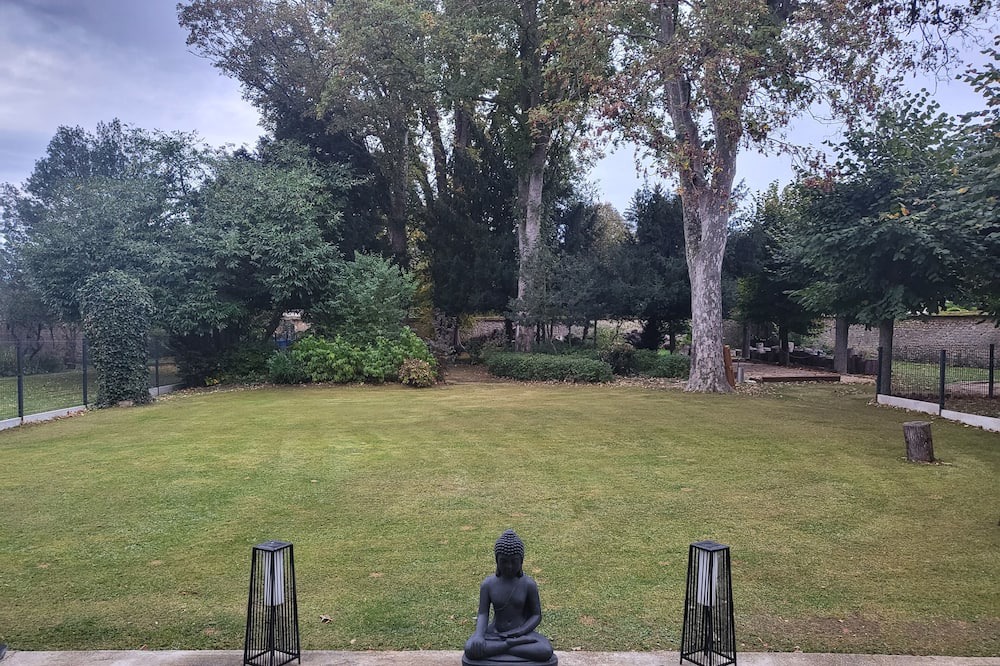 Photo of Outdoor in Villeneuve-sur-Yonne