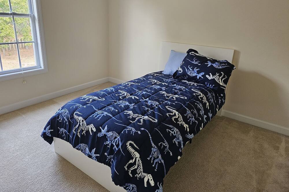 Photo of Bedroom in Olivia