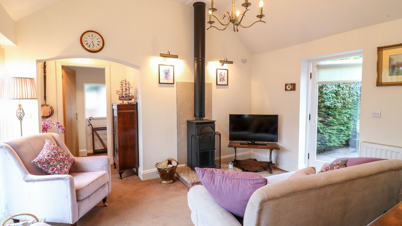 Photo of Livingroom in Denstone