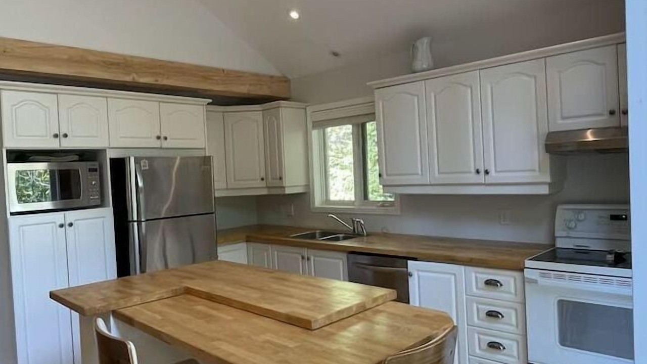 Photo of Kitchen in Magog