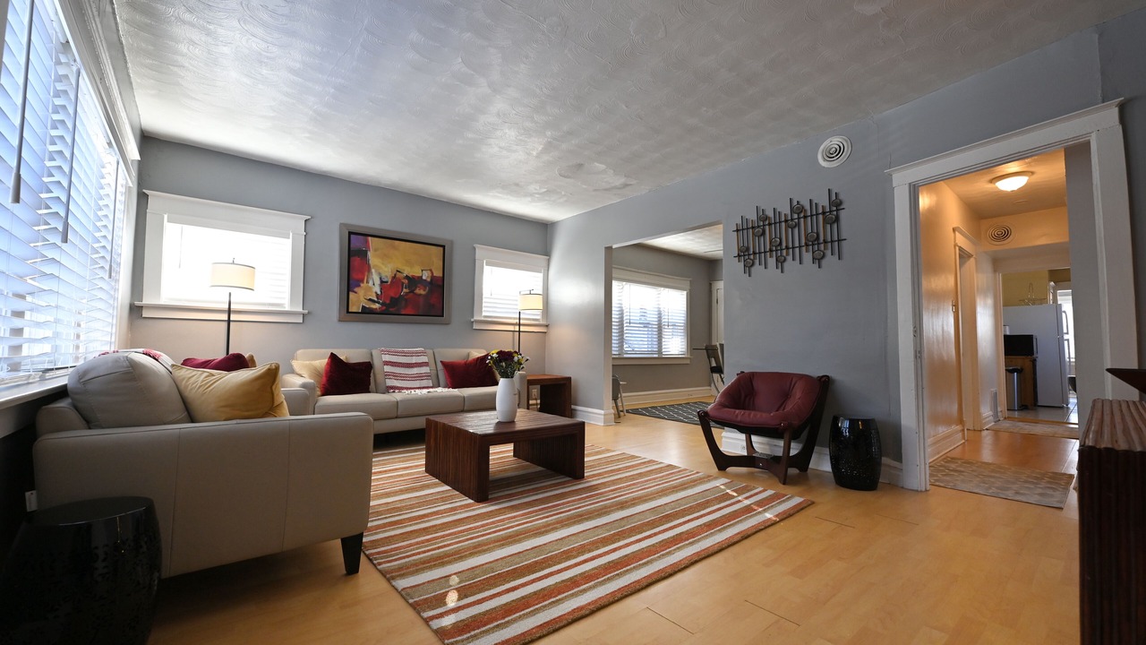Photo of Livingroom in University City