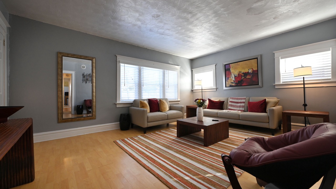 Photo of Livingroom in University City