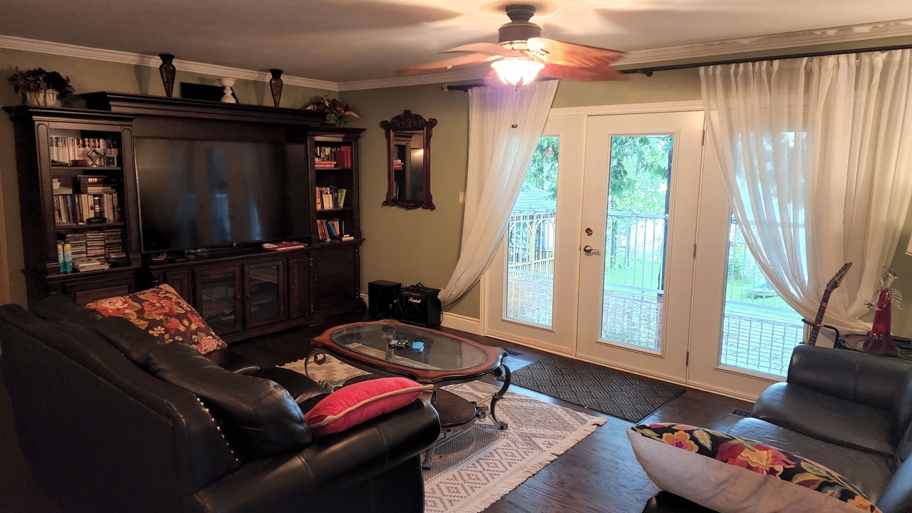 Photo of Livingroom in Georgian Bluffs
