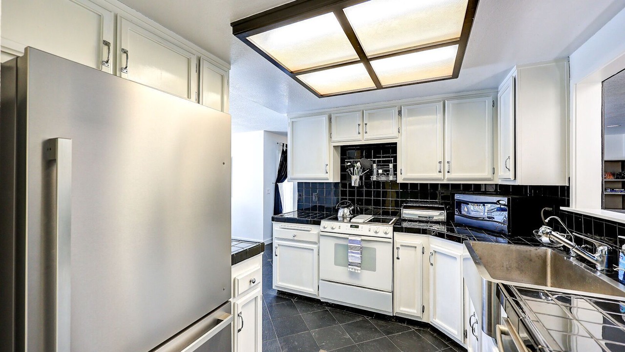 Photo of Kitchen in Discovery Bay