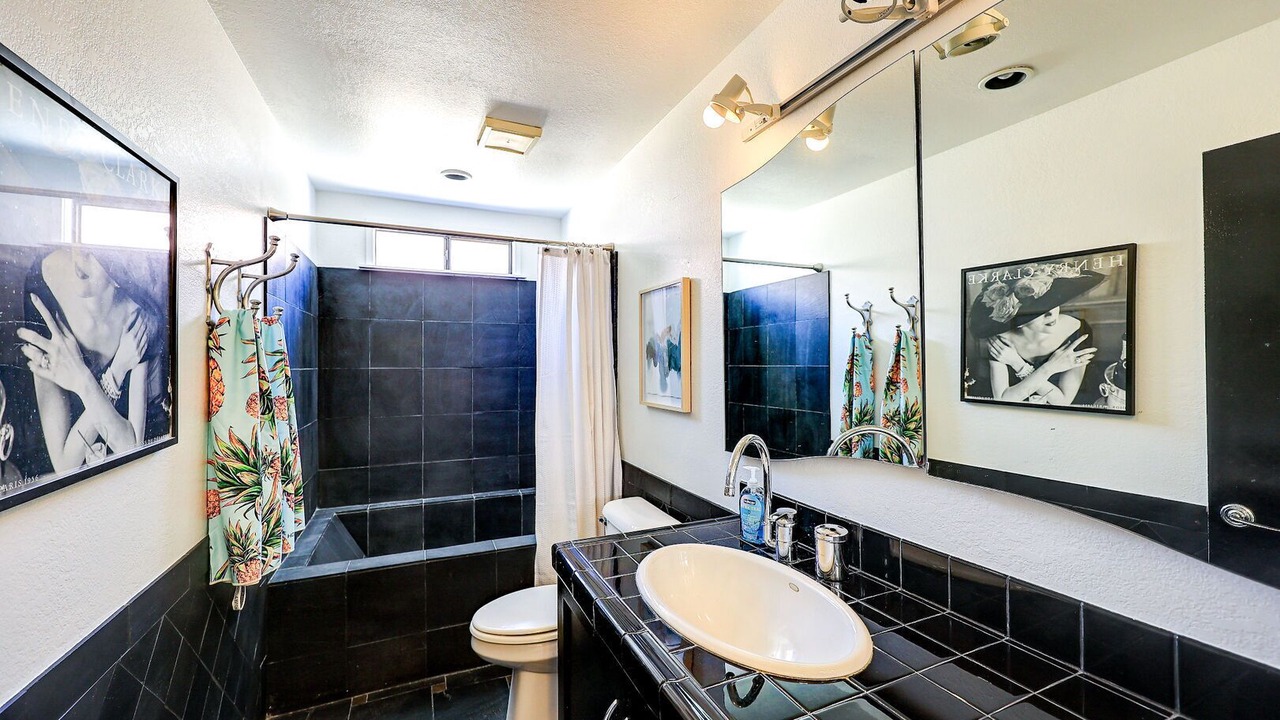 Photo of Bathroom in Discovery Bay