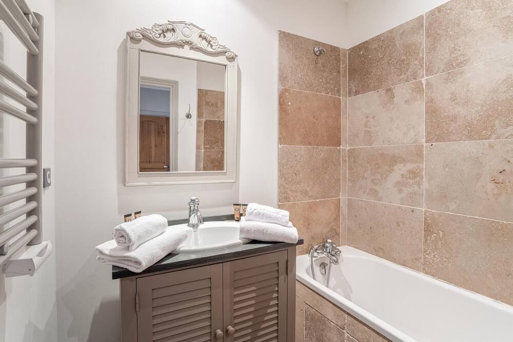 Photo of Bathroom in La Redorte