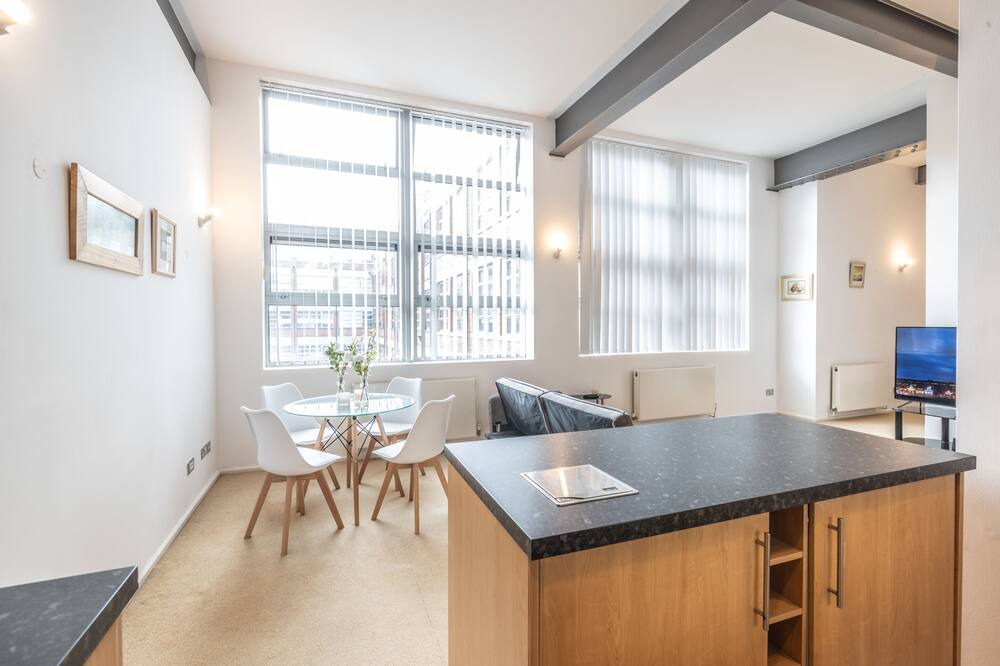 Photo of Livingroom in Birmingham City Centre