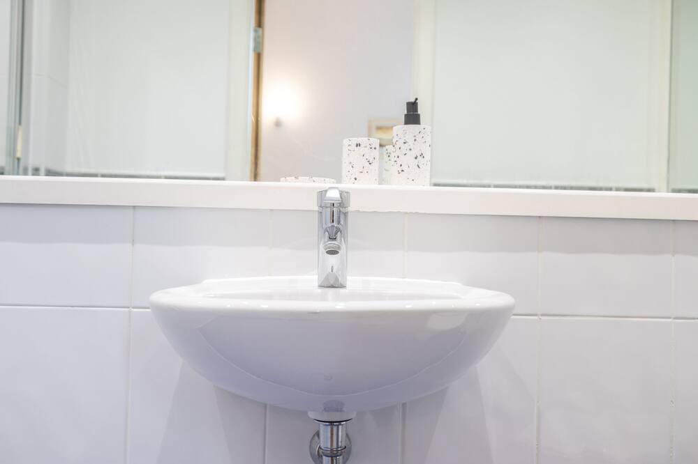 Photo of Bathroom in Birmingham City Centre