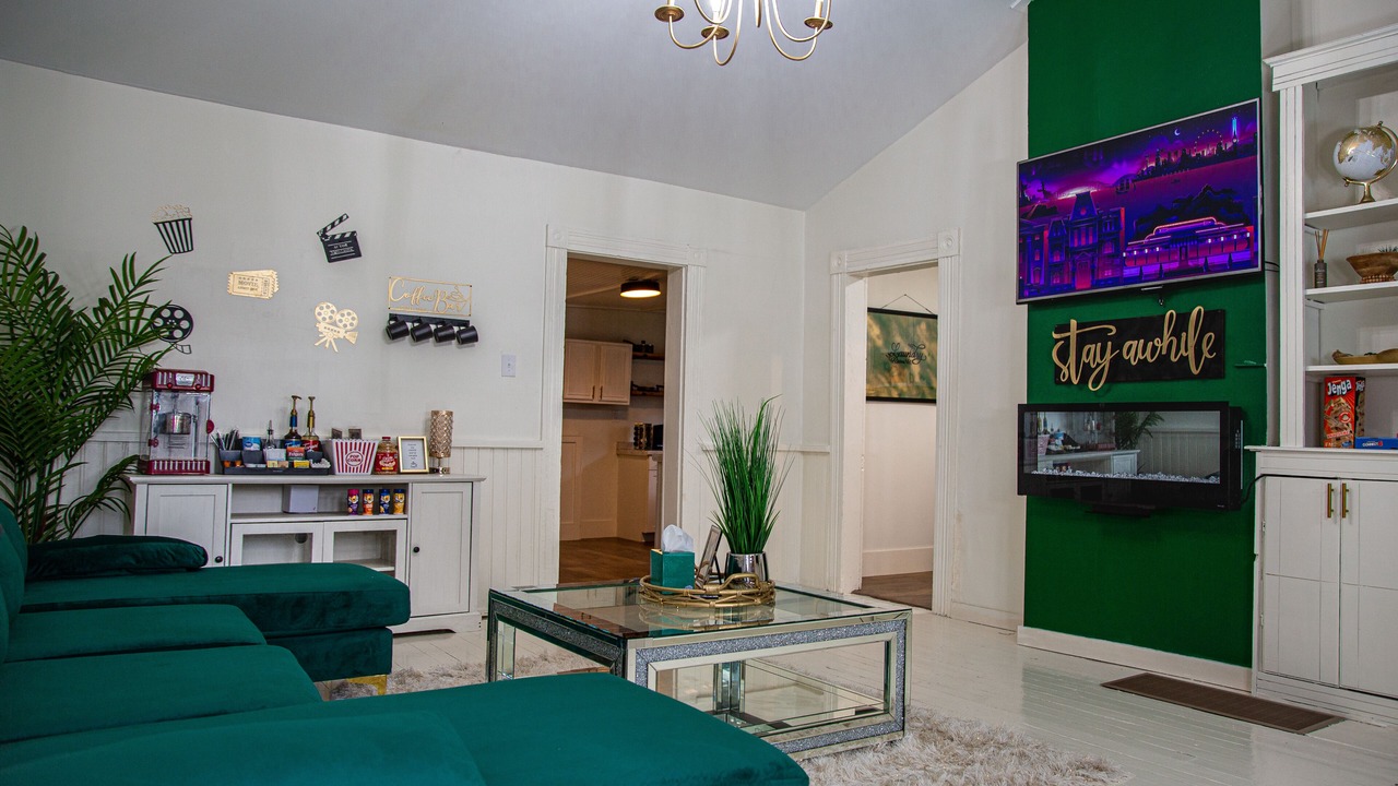 Photo of Livingroom in Smoketown Jackson