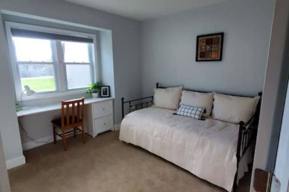 Photo of Bedroom in Town of Hastings