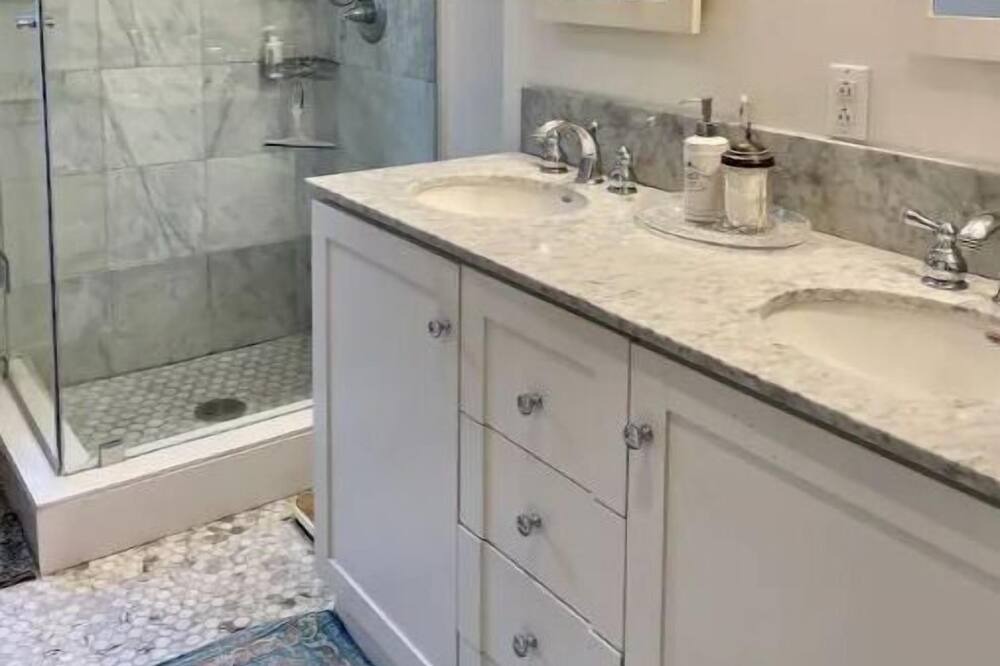 Photo of Bathroom in Saint Clair West Village