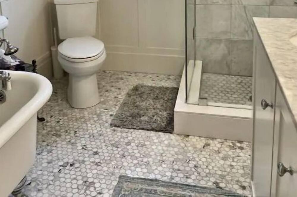 Photo of Bathroom in Saint Clair West Village