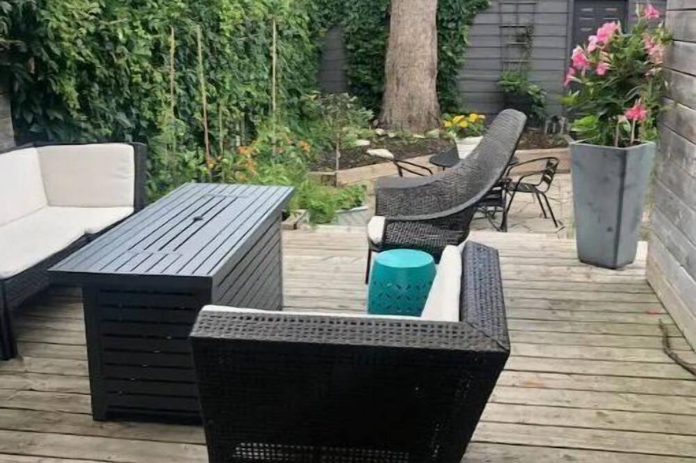Photo of Outdoor in Saint Clair West Village