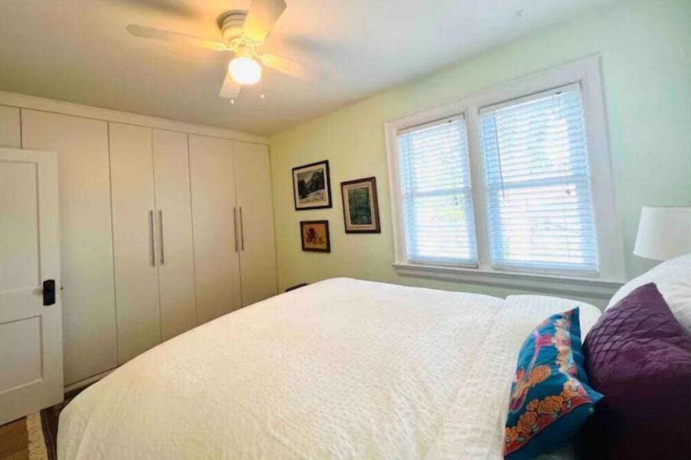 Photo of Bedroom in Saint Clair West Village