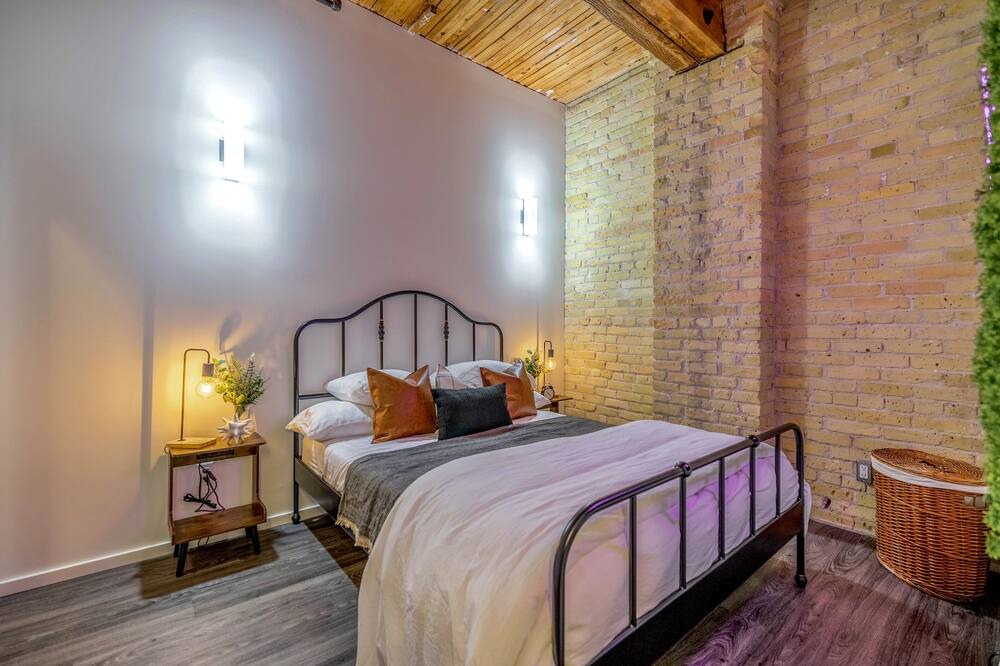 Photo of Bedroom in Exchange District