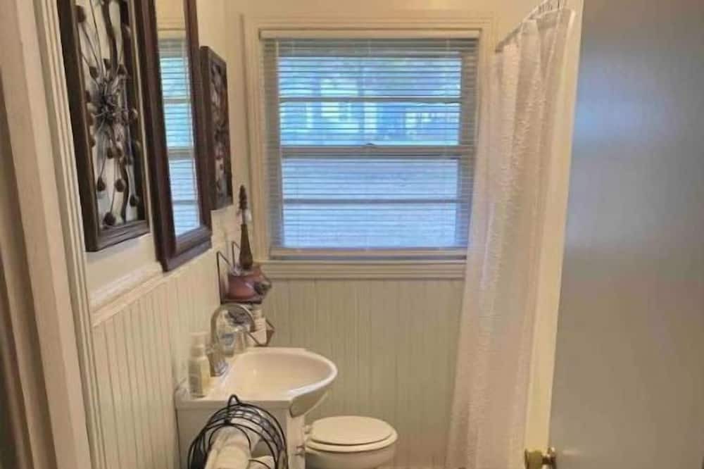 Photo of Bathroom in Blue Mountain