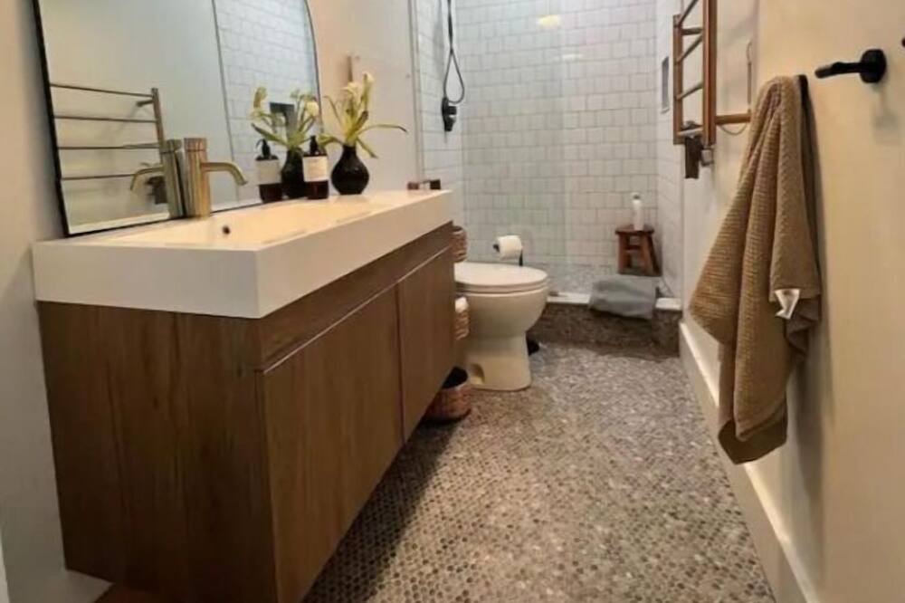 Photo of Bathroom in Grey Highlands