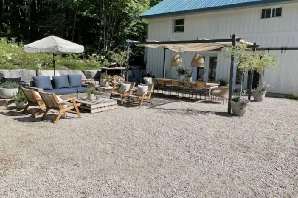 Photo of Outdoor in Grey Highlands