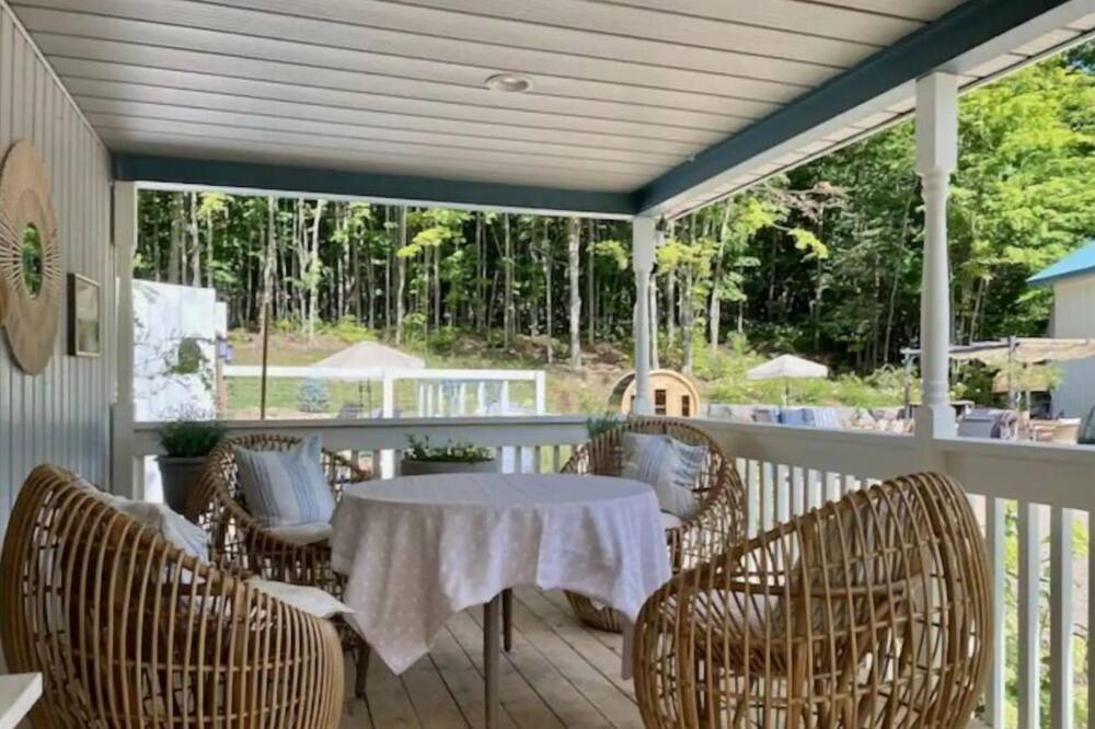 Photo of Outdoor in Grey Highlands