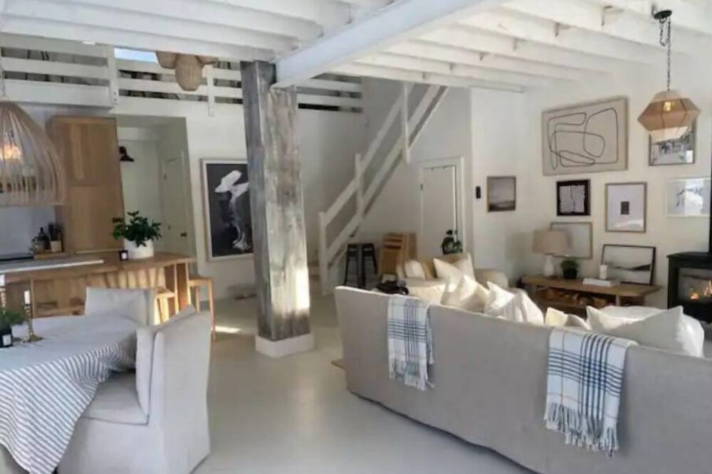 Photo of Livingroom in Grey Highlands