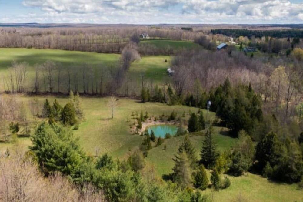 Photo of Outdoor in Grey Highlands