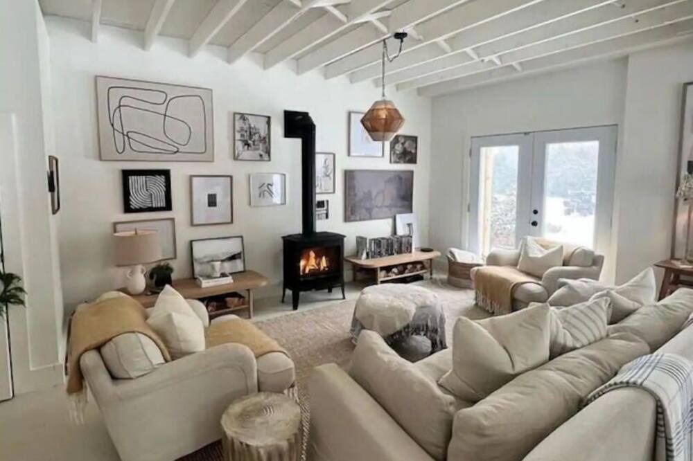 Photo of Livingroom in Grey Highlands